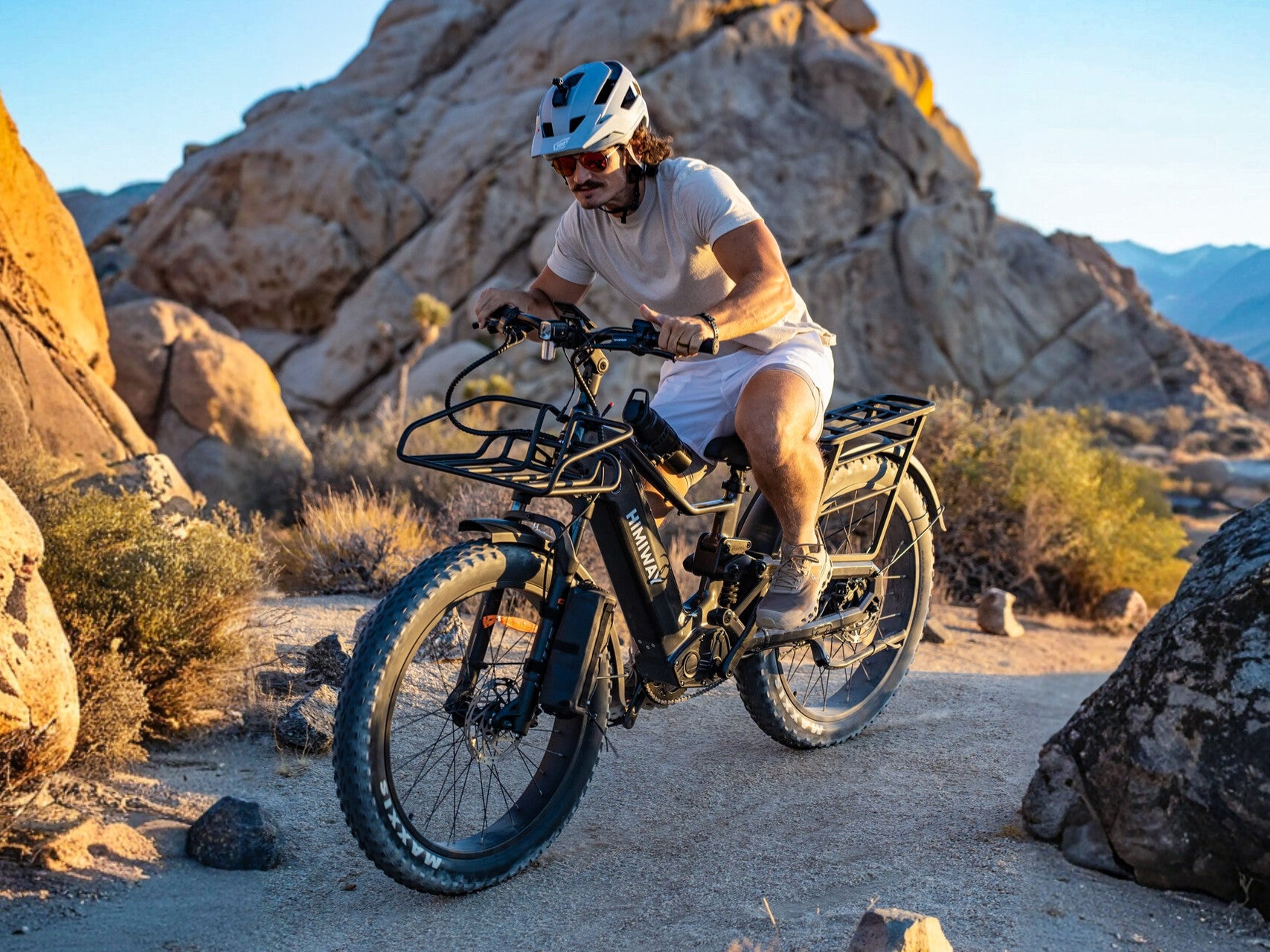 D52-outdoor-2.jpg_compressed