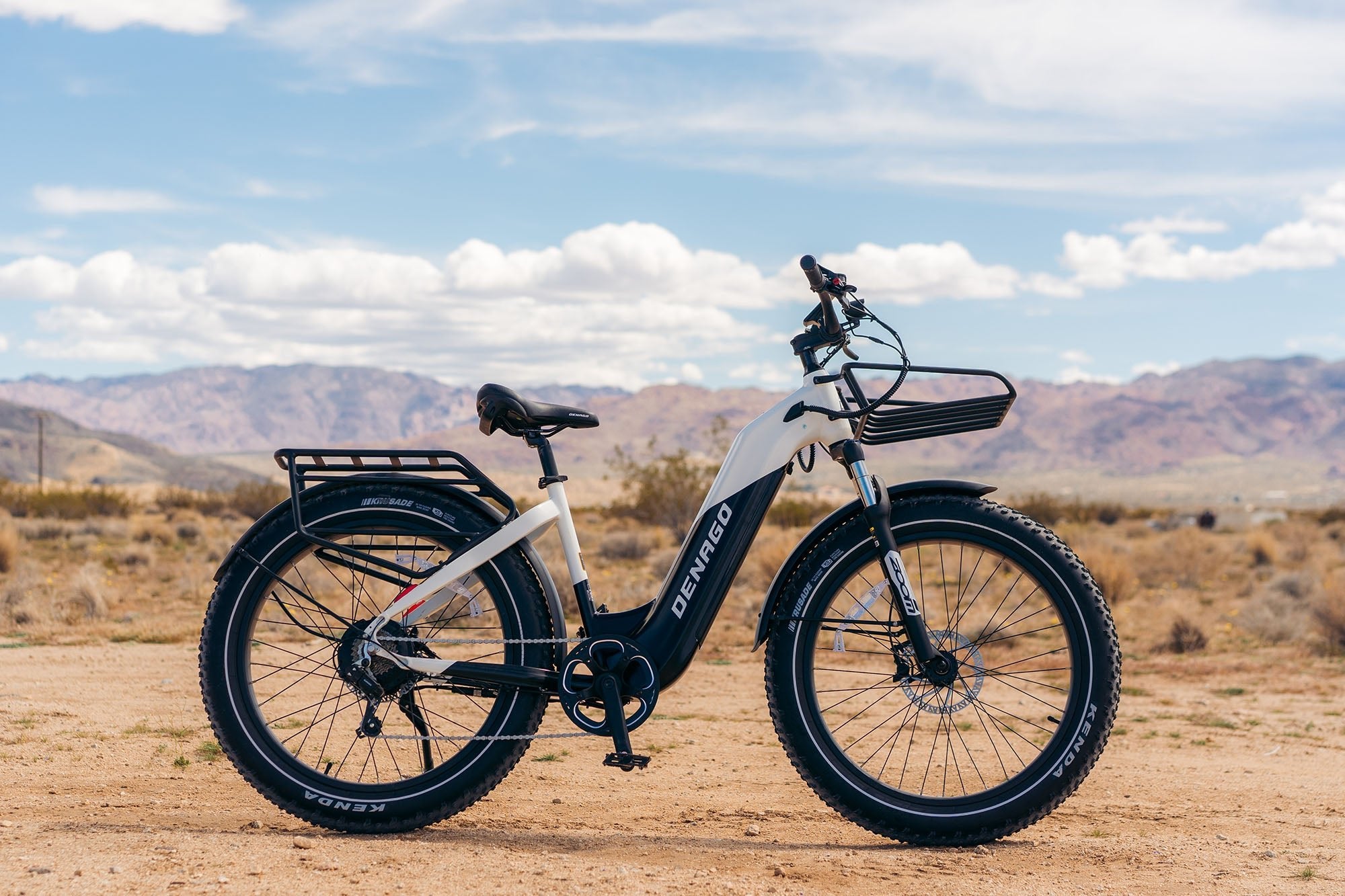 FatTire1_Lifestyle5-808220