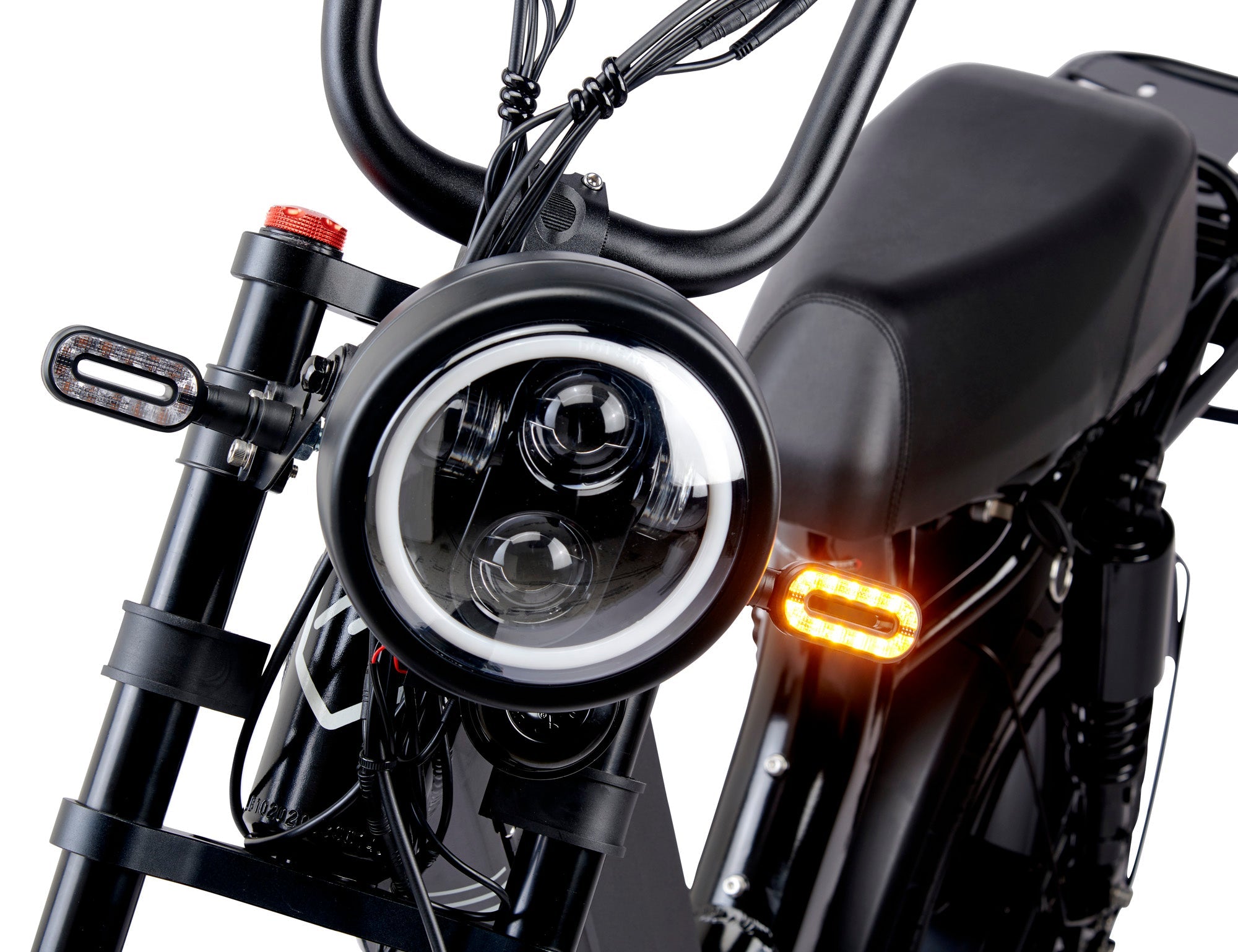 HyperScorpion-Clsup-TurnSignalsFrontOn_b579f42c-69f4-4ef4-b816-7486f9ed8527