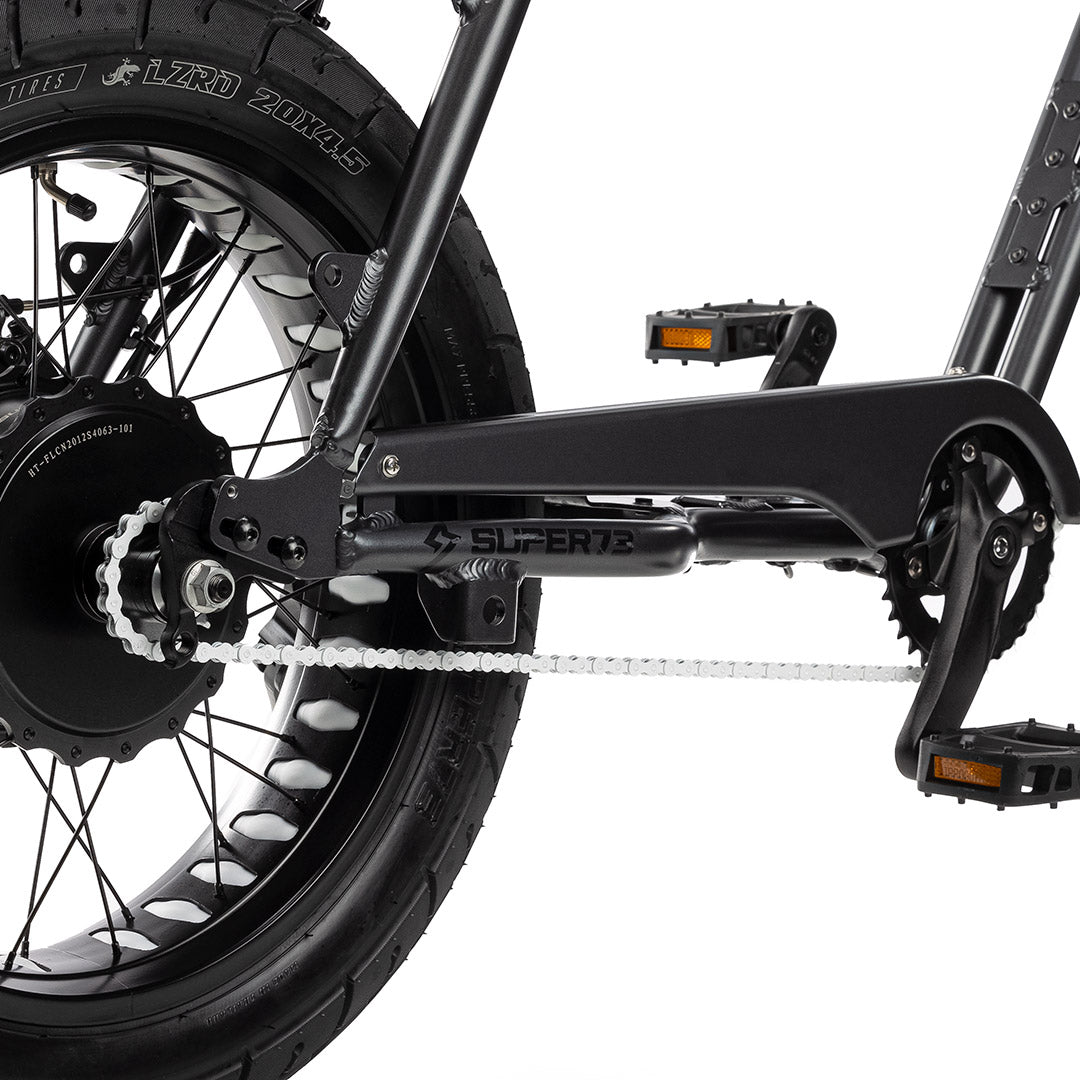 Super73_ColoredChains_White_01_1080x1080_abf22d36-ba07-4afb-aa6f-10c5189338b4