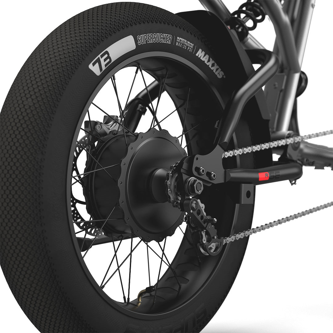 Super73_LegacySeries_RBrooklyn_SE_MetallicAluminum_DetailRearTire_1080x1080_595c8aa7-e1d0-49f0-8330-558c9d9bc293