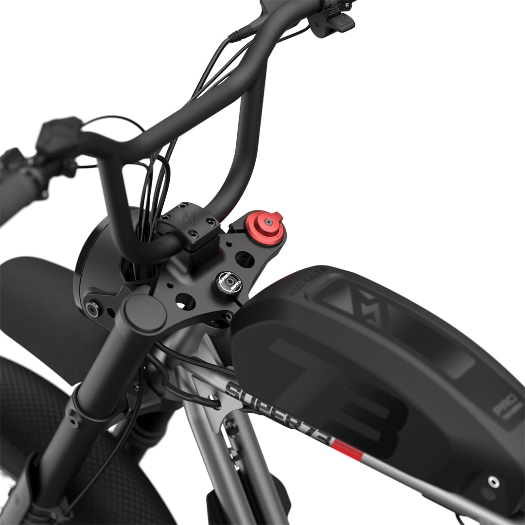 Super73_LegacySeries_RBrooklyn_SE_MetallicAluminum_DetailStemCap_1080x1080_5884fb8b-6c45-4d19-8795-2716dabb8dcd