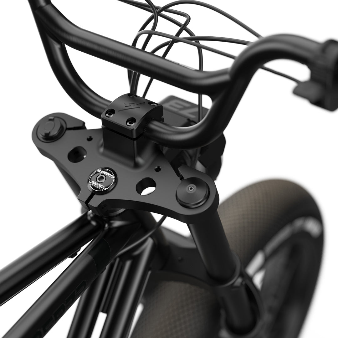 Super73_LegacySeries_ZX_SE_Blackout_DetailStemCap_1080x1080_a66fed9c-2dc1-4028-b44f-c55b2bce2455